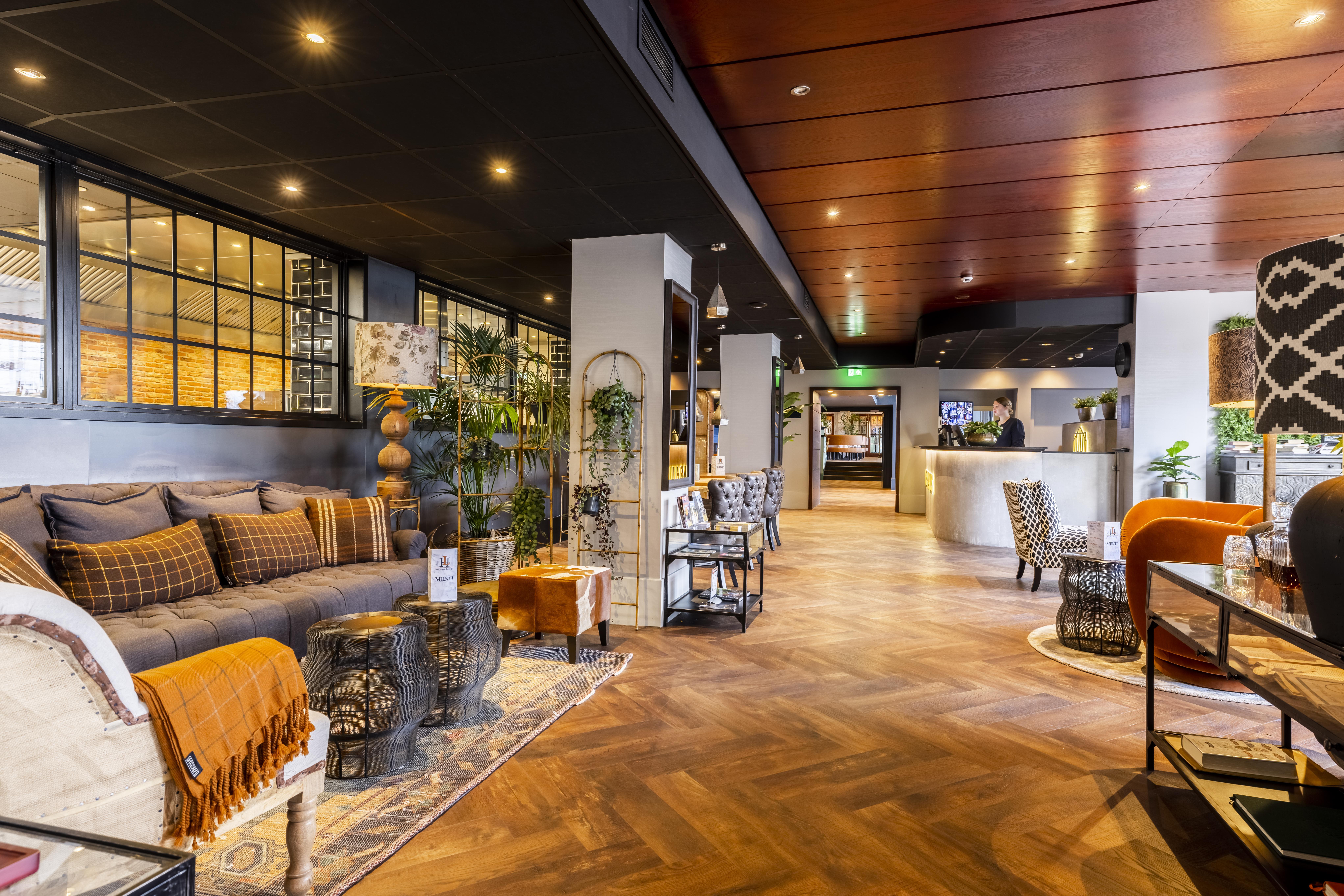 Hotel Haarhuis Арнем Экстерьер фото The lounge at London Heathrow Airport